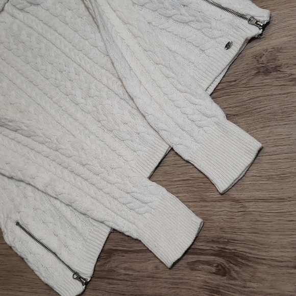 Womens Sweater Bundle - Picture 10 of 15